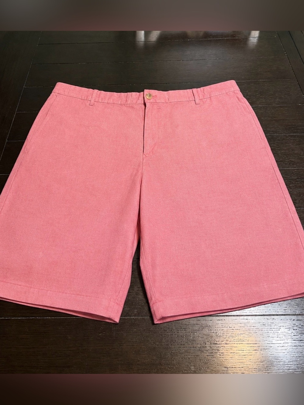 IZOD Men’s Salmon Pink Shorts - front and rear pockets, perfect!